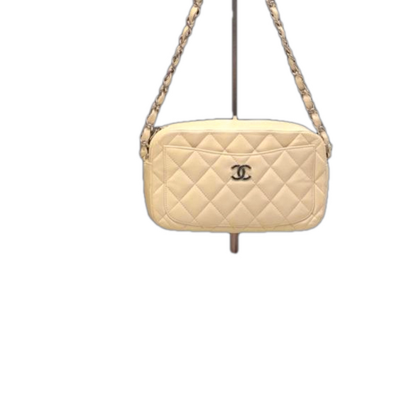 💎Authentic💎Chanel Quilted Leather Camera case with Matelasse chain - Picture 3 of 13